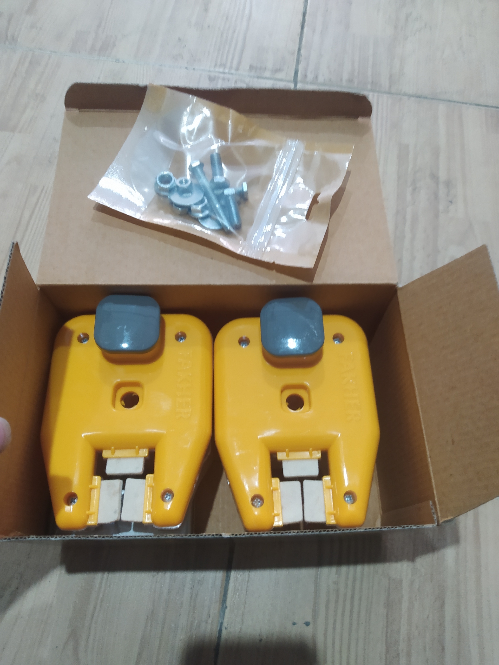 روغندان فاخر پلاس